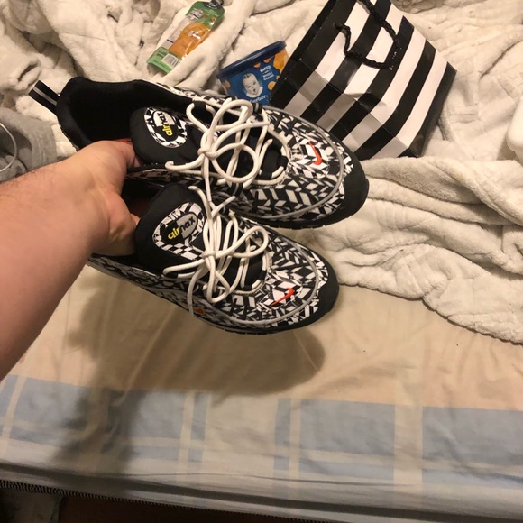 AirMax - Picture 3 of 4